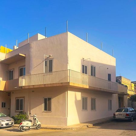 Smart Hostel Биркиркара Экстерьер фото