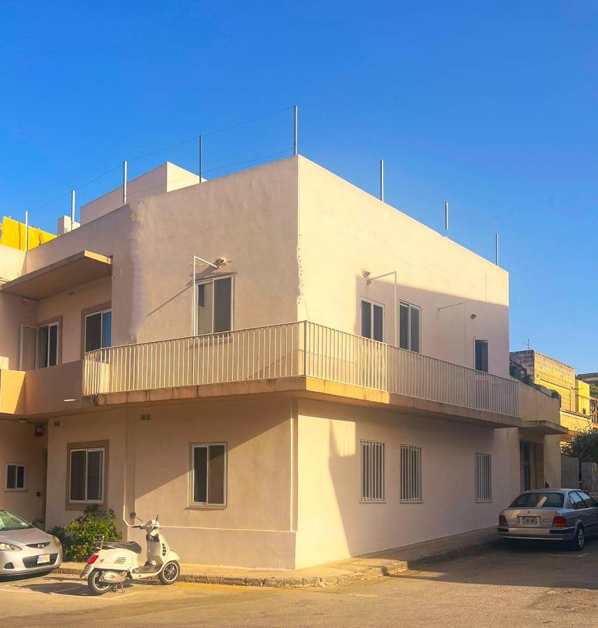 Smart Hostel Биркиркара Экстерьер фото